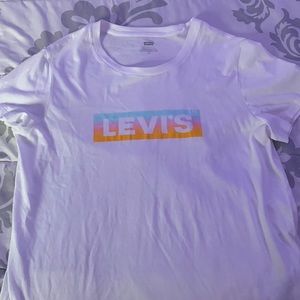 Levi’s Tee
